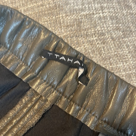 Faux Leather Pencil Skirt
T Tahari - Picture 6 of 9
